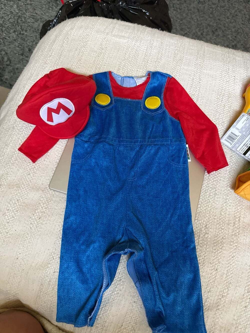 Super Mario Nintendo Baby Halloween Costume with Hat 6-12 Months